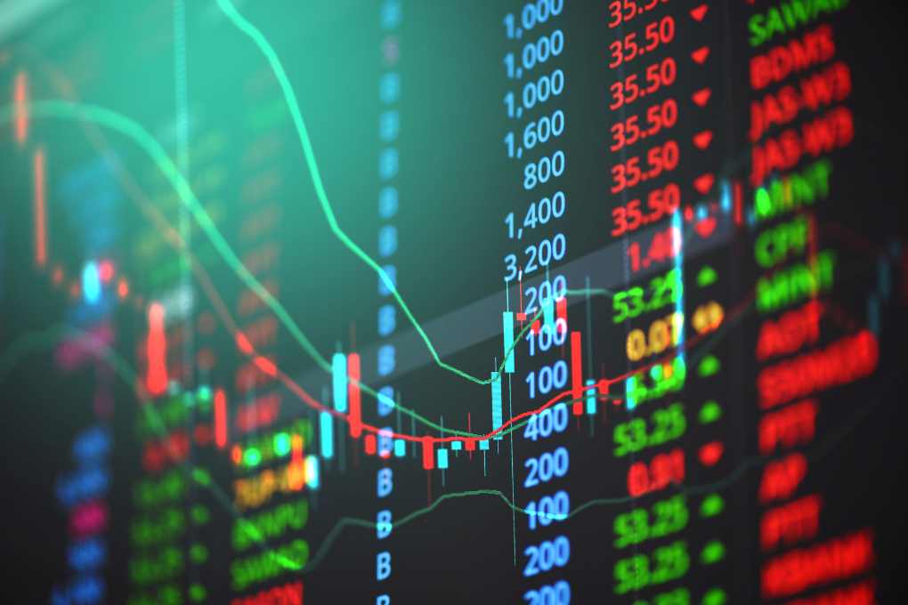 Strategies to Minimize Risks in Stock Market Trading